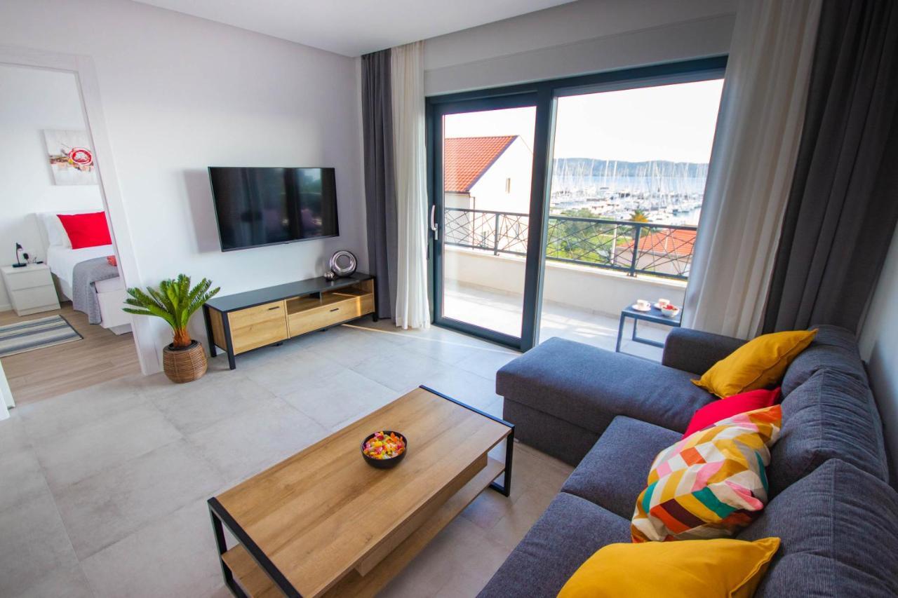 Apartmani Le-Lu Kaštela Exterior foto