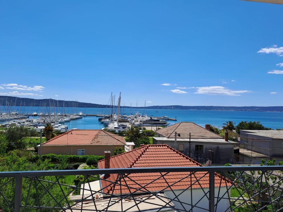 Apartmani Le-Lu Kaštela Exterior foto