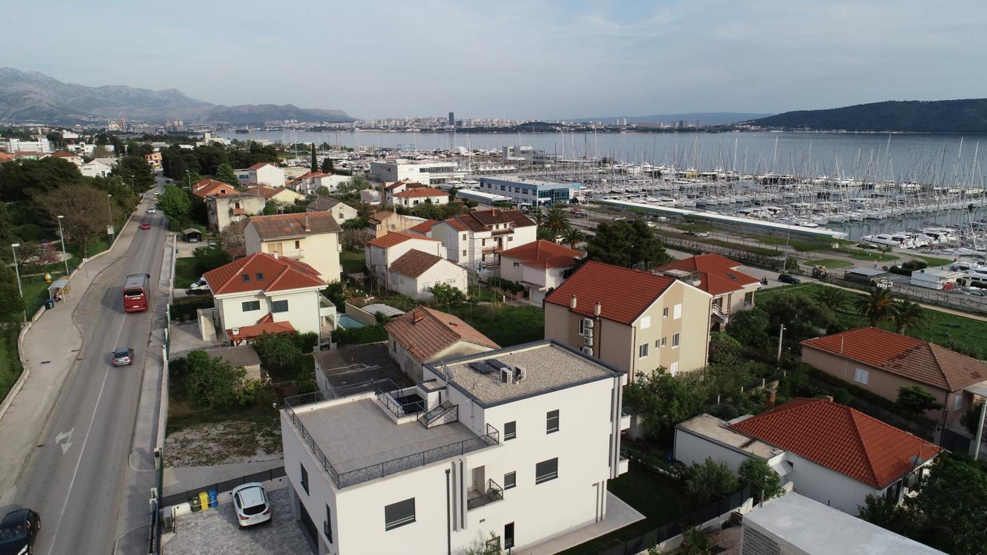 Apartmani Le-Lu Kaštela Exterior foto